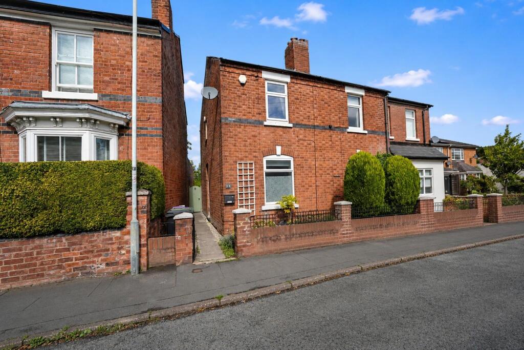 Main image of property: 28 Limes Road, Tettenhall, Wolverhampton, WV6 8RB