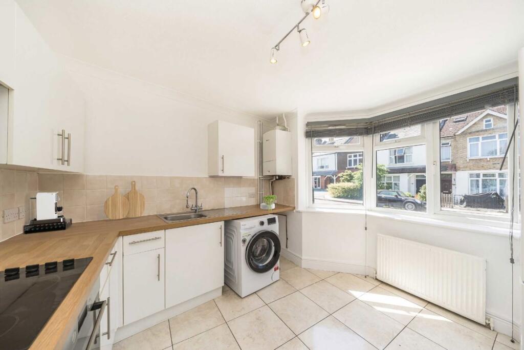 House in Twickenham - View 3