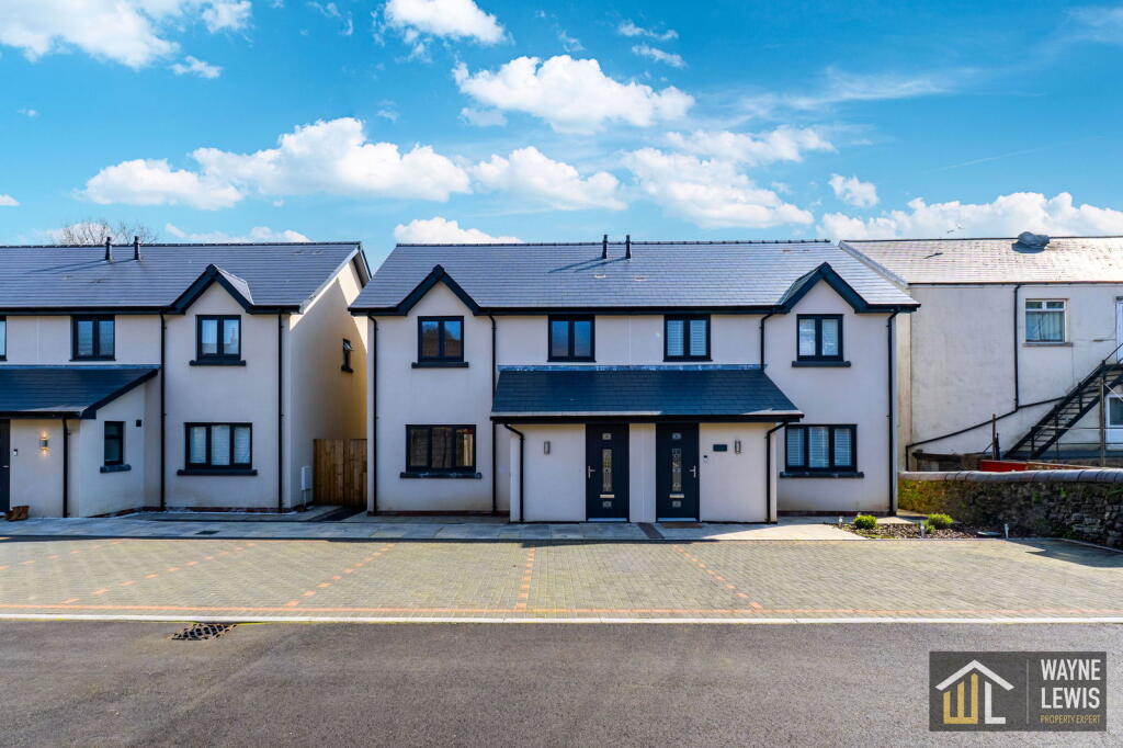 House in Caerphilly, Aber Valley - View 3