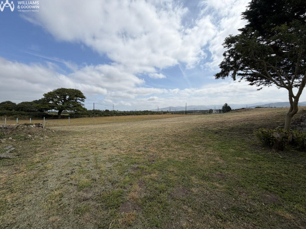 Ffordd Fodolydd, Y Felinheli, Gwynedd, LL56 photo 4