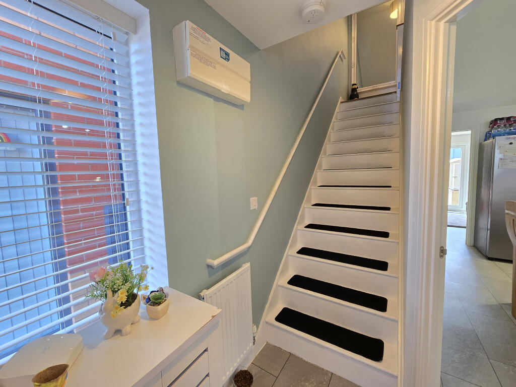 House in Barry - View 3