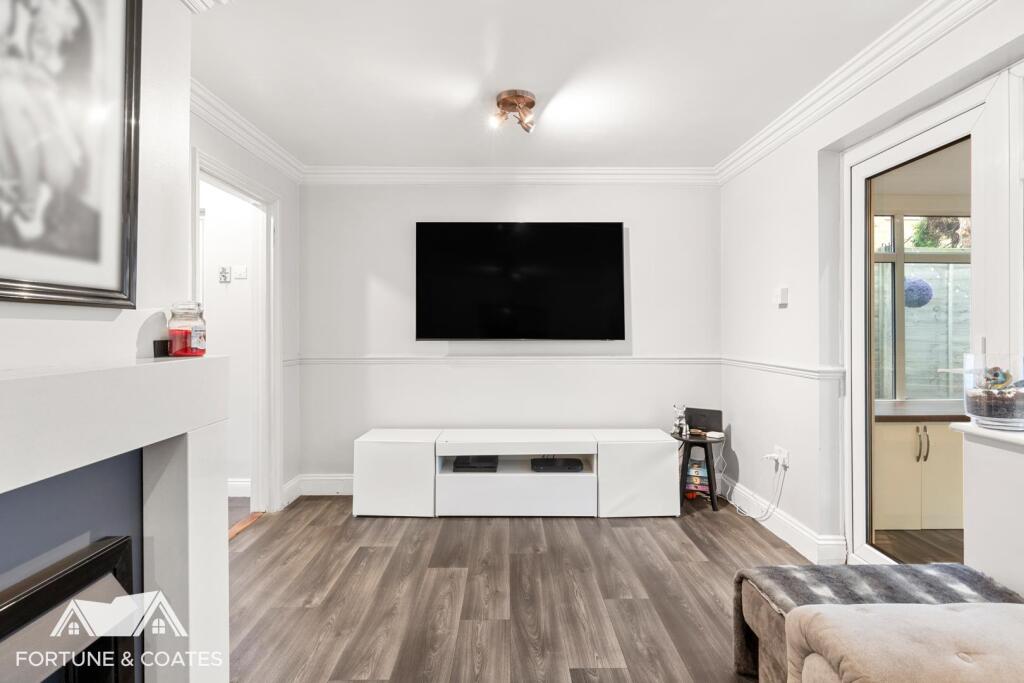 House in Harlow, Brays Grove - View 4
