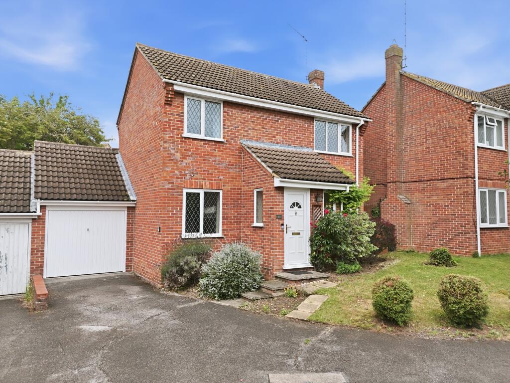 Main image of property: Golding Thoroughfare, Chelmer Village