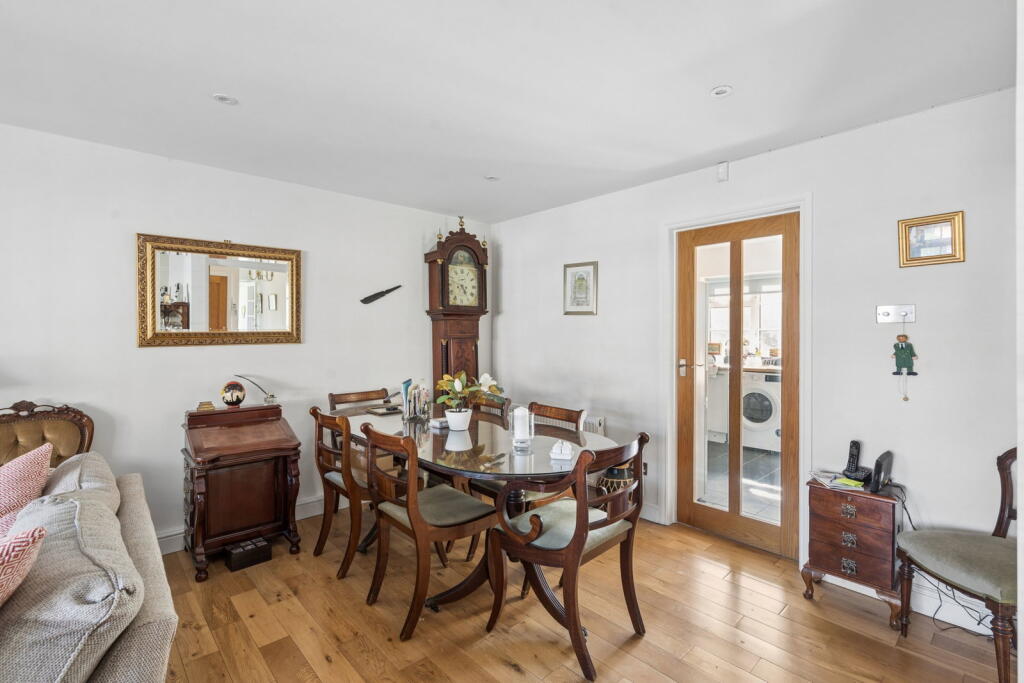 Apartment in Harrow - View 5