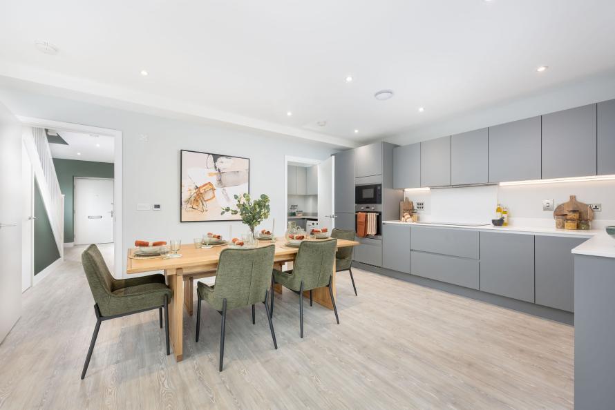 House in Cambridge, Cherry Hinton - View 2
