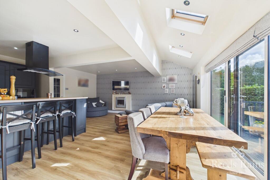 House in Wakefield - View 4