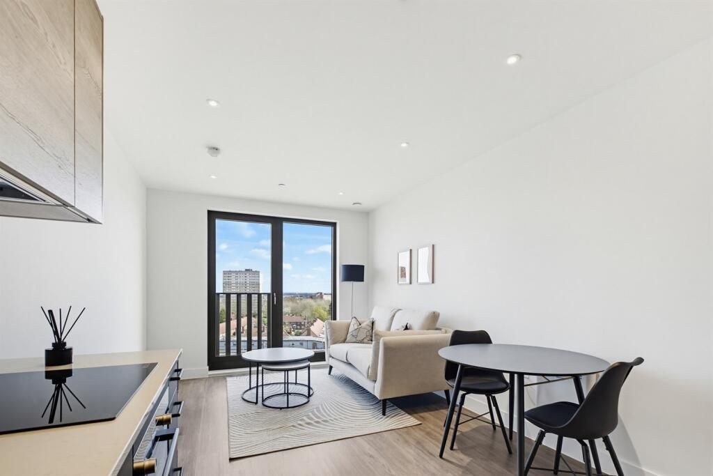 Additional image 2 of Cardigan Wharf, Glasswater Locks,B4