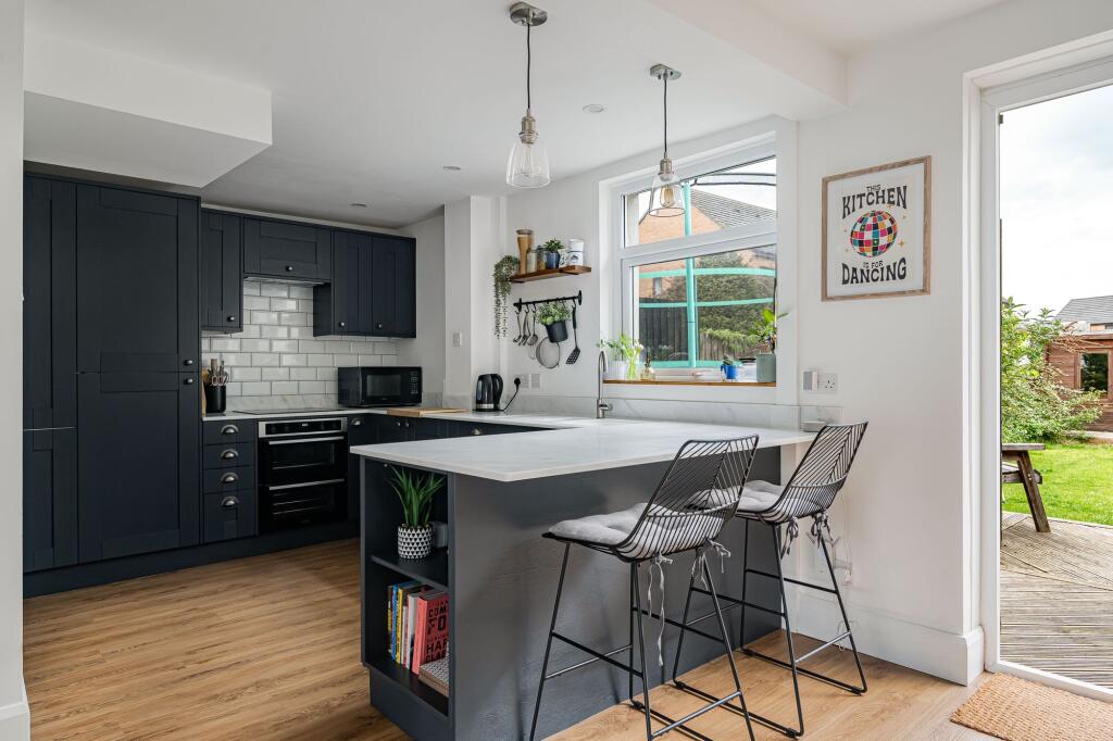 House in Swindon, Greenbridge - View 2