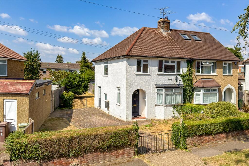 Main image of property: Roestock Gardens, Colney Heath, St. Albans, Hertfordshire, AL4