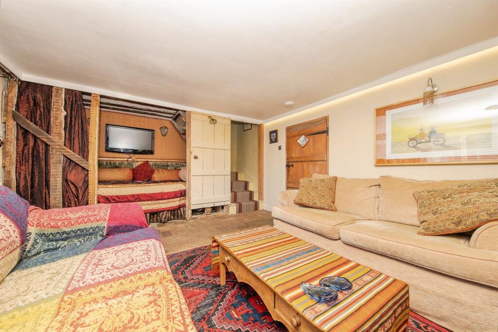 House in Babergh, Long Melford - More