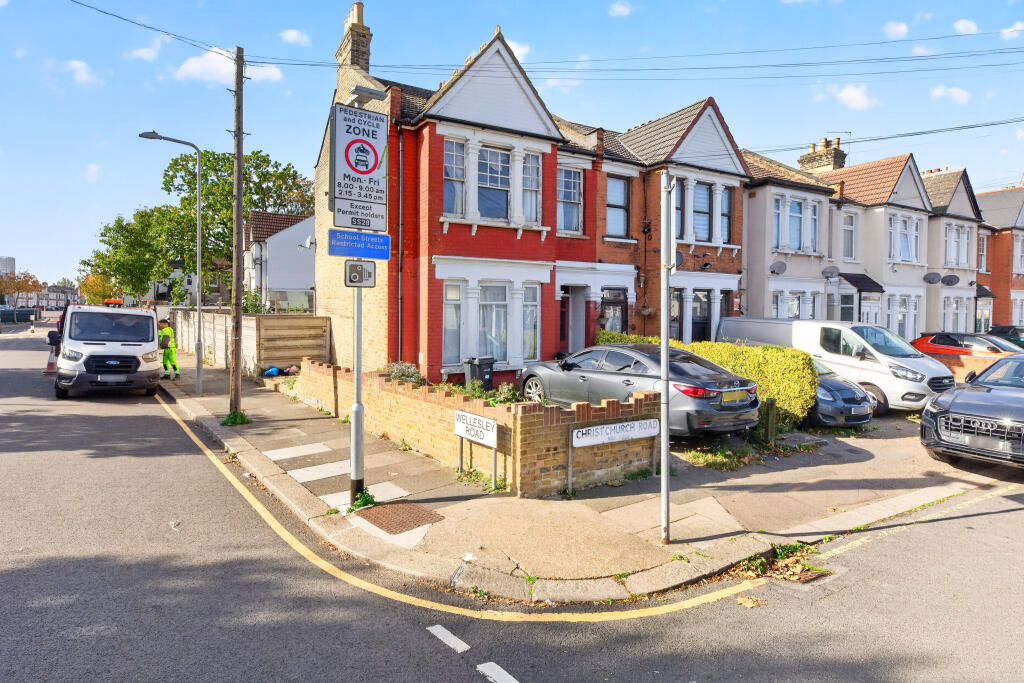 Christchurch Road, Ilford, Redbridge photo 2