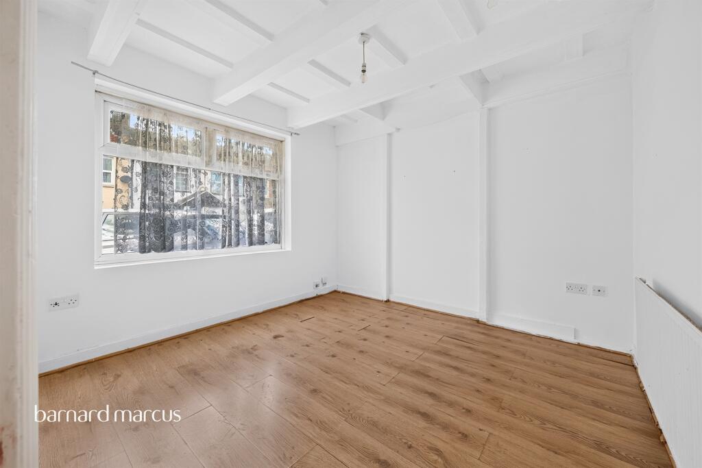 House in London - View 4