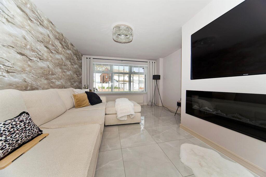 House in Stockton-on-Tees - View 4