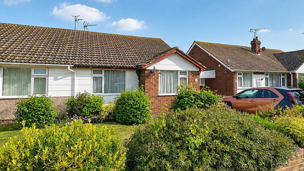 2-bed semi-detached on Kite Farm, Whitstable, CT5 2PA, £325,000