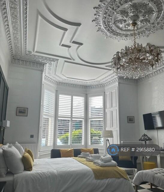 Main image of property: Mayfield Gardens, Edinburgh, EH9