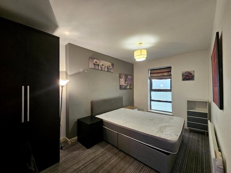 Apartment in Leeds - More