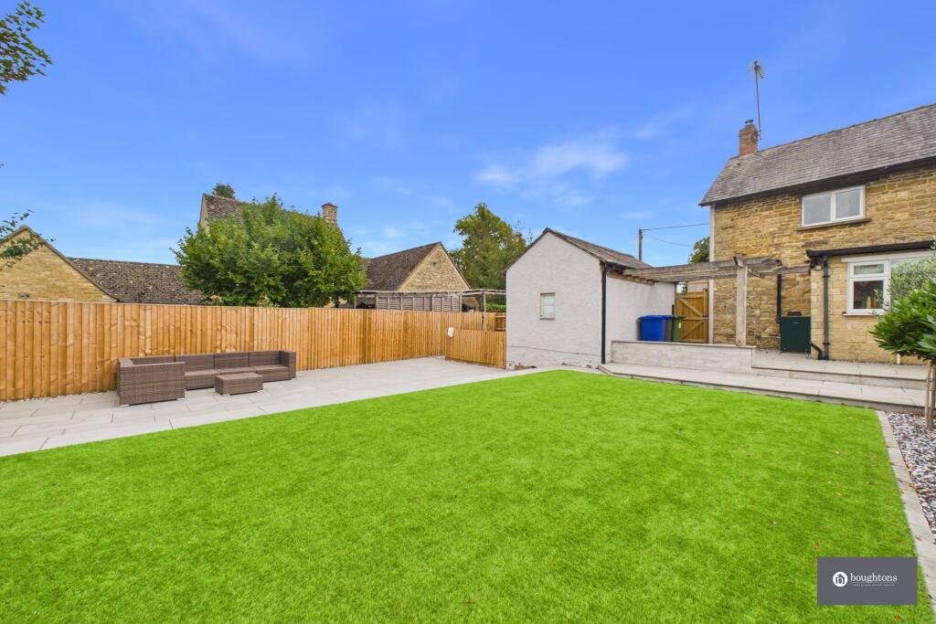 House in Sulgrave, West Northamptonshire - View 2