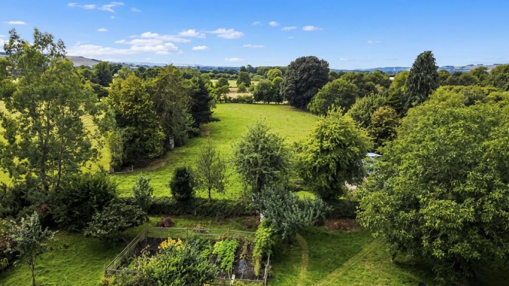 House in Swindon - View 3