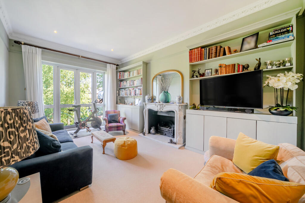 House in London - View 5