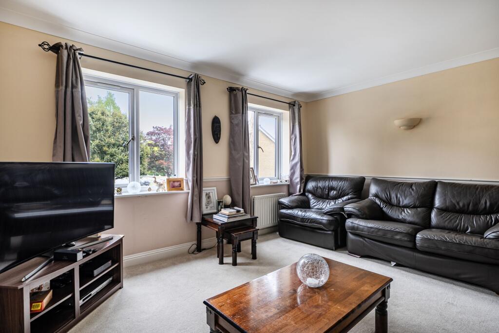 House in Tandridge, Caterham-on-the-Hill - View 5