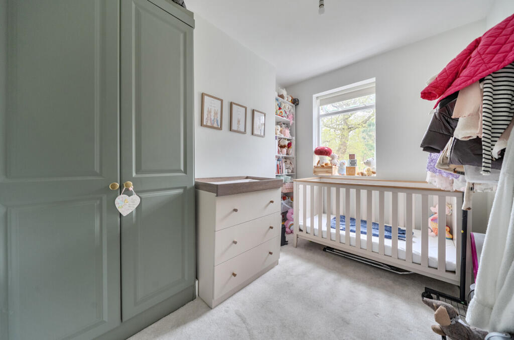 Plaistow Grove, Bromley, BR1 - More