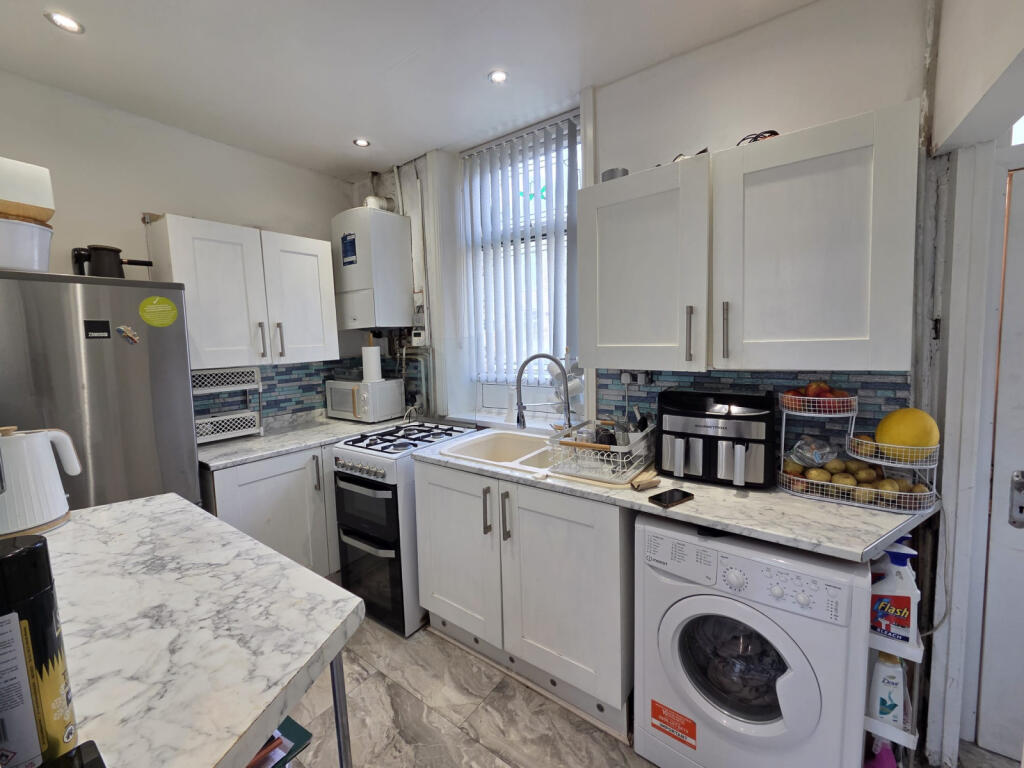 Additional image 5 of Washington Street, BD8 9QP