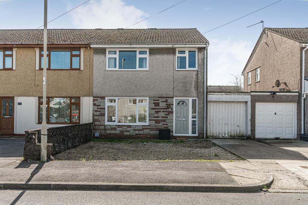 Main image of property: Maes Trane, Beddau, CF38