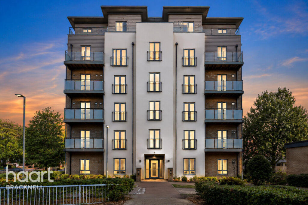 Apartment in Reading - View 3