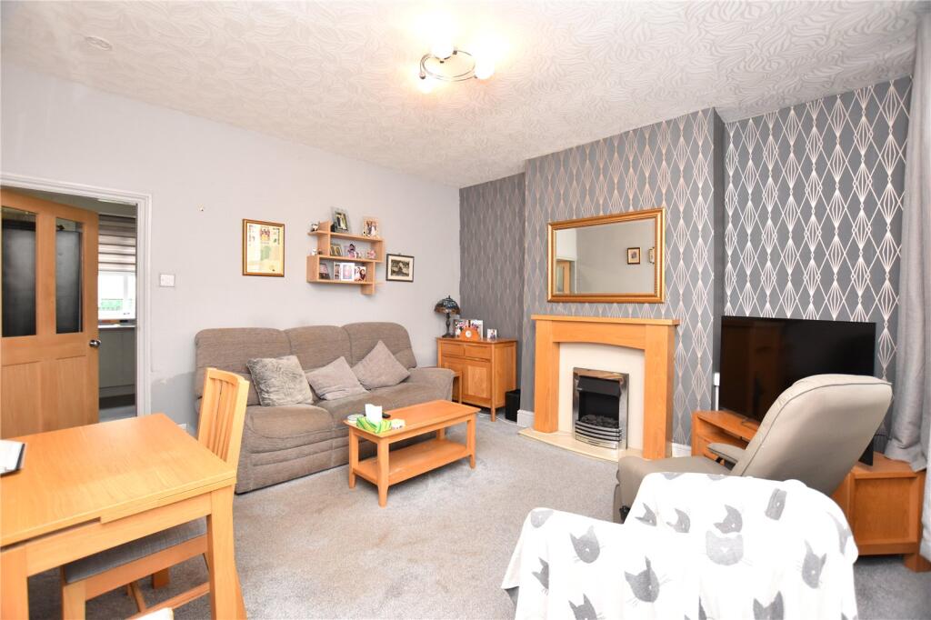 Pikes Lane, Glossop, Derbyshire, SK13 photo 3