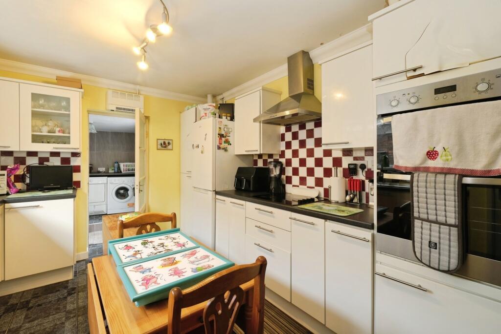 House in Newport, Cefn, Rogerstone - More