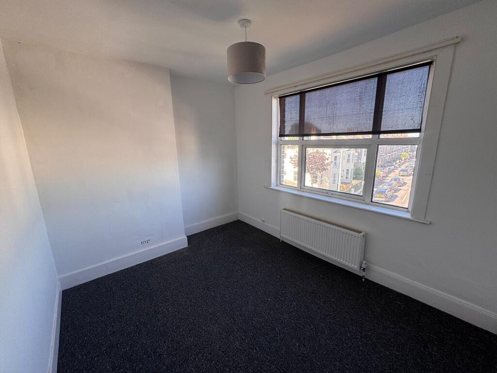 Apartment in Canterbury - View 4