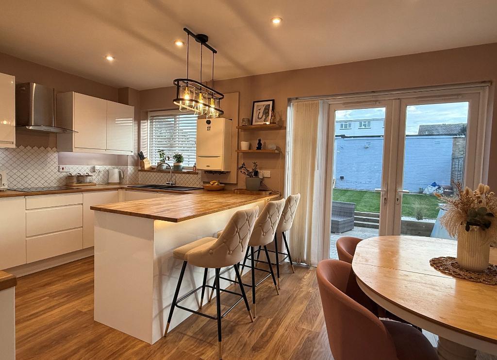 House in Horsham, Upper Beeding - View 2