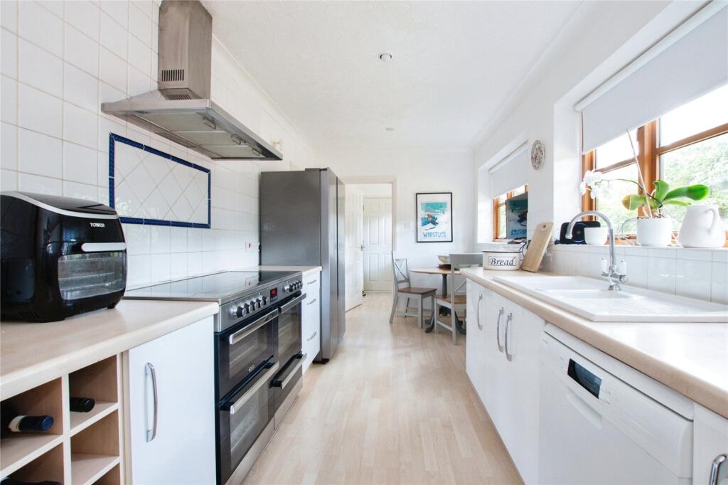 House in Ferndown - View 3