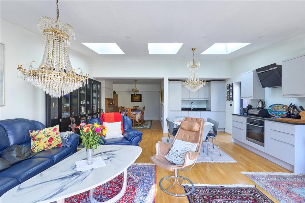 House in Cambridge, Chesterton - View 3