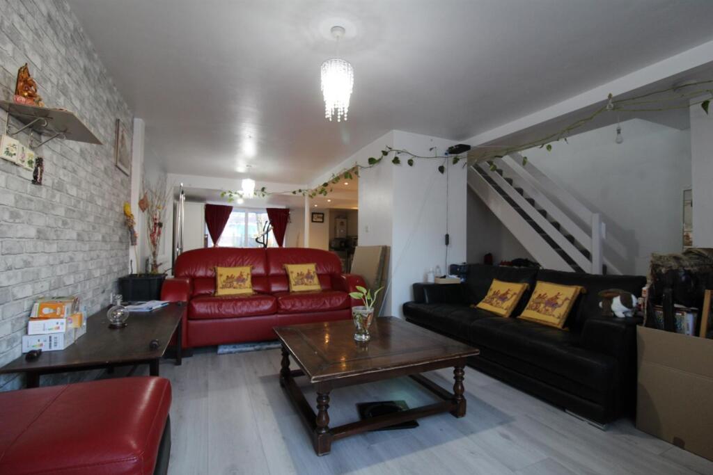 House in Hemel Hempstead - View 2