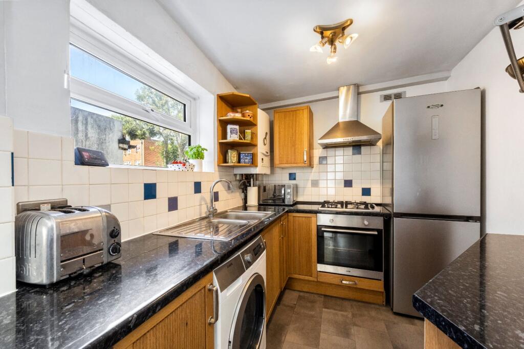 Herbert Road, Brighton, East Sussex, BN1 – další