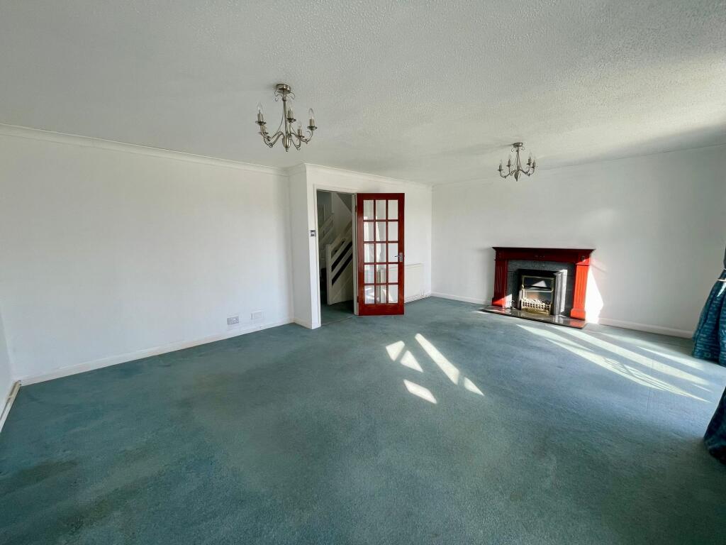 House in Torquay, Torbay - More