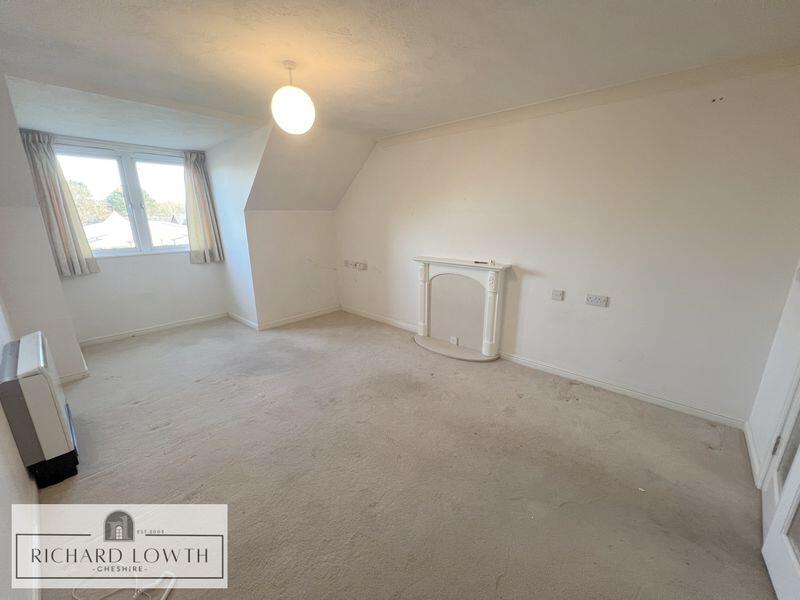 Holland Court, Poynton photo 4