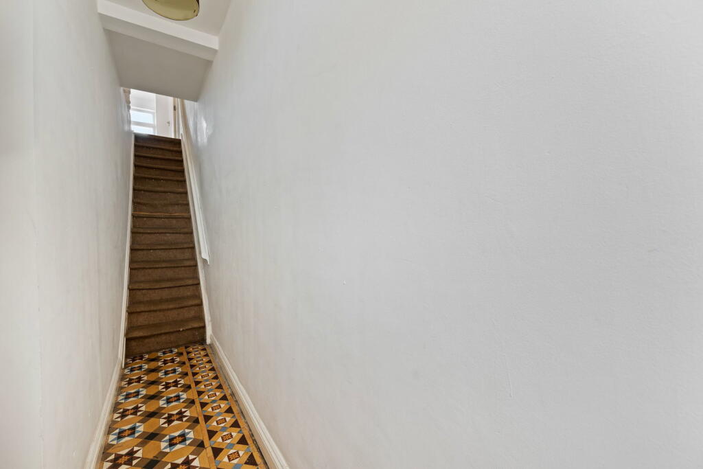 Apartment in Kettering, Avondale - View 2