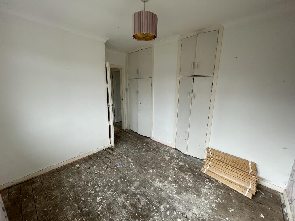 Lakeside Avenue, Ashton-under-lyne photo 4