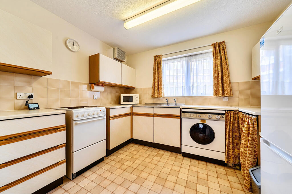 Apartment in London - View 5