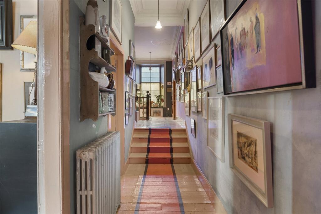 Apartment in Edinburgh - View 4