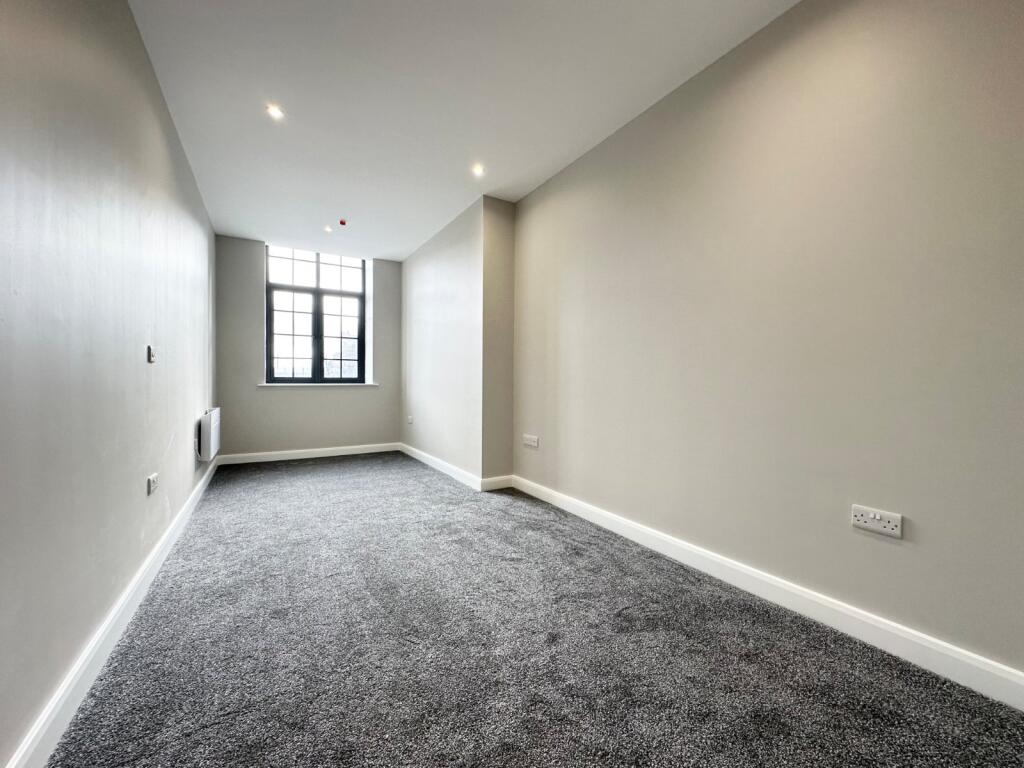 Apartment in Calderdale, Woolshops, Claremount - View 4
