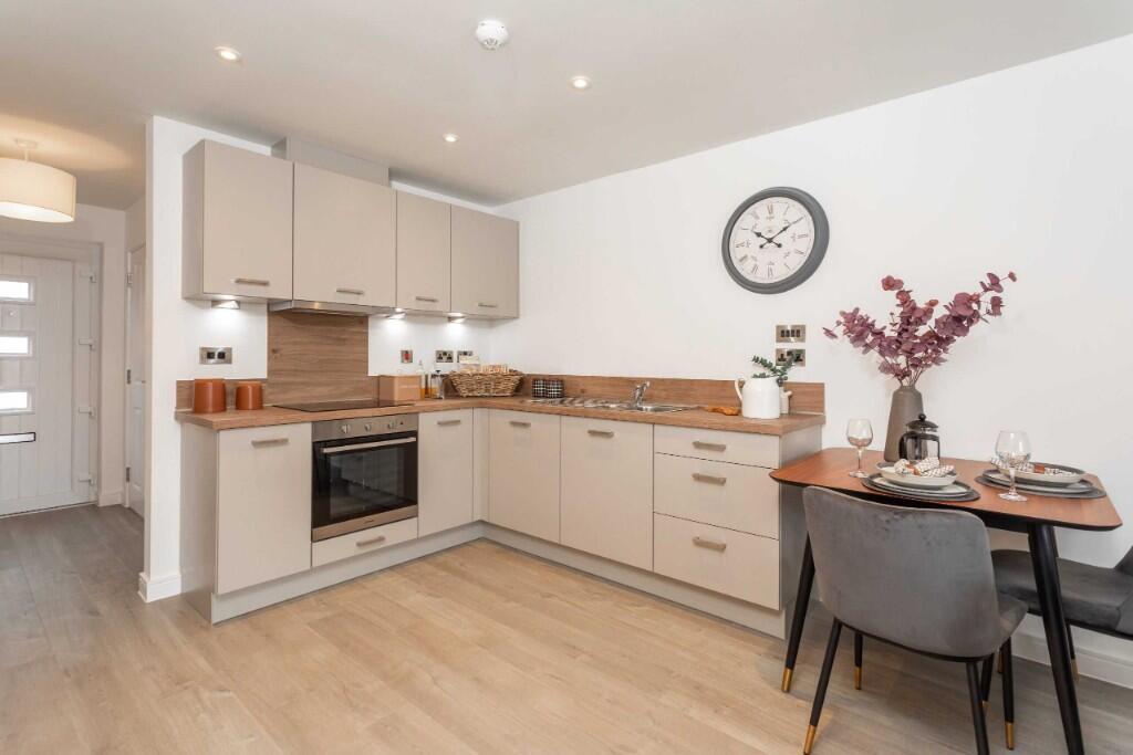 House in Kilmarnock, East Ayrshire - More