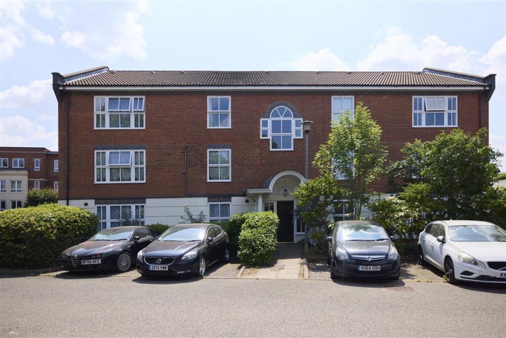 Apartment in London - More