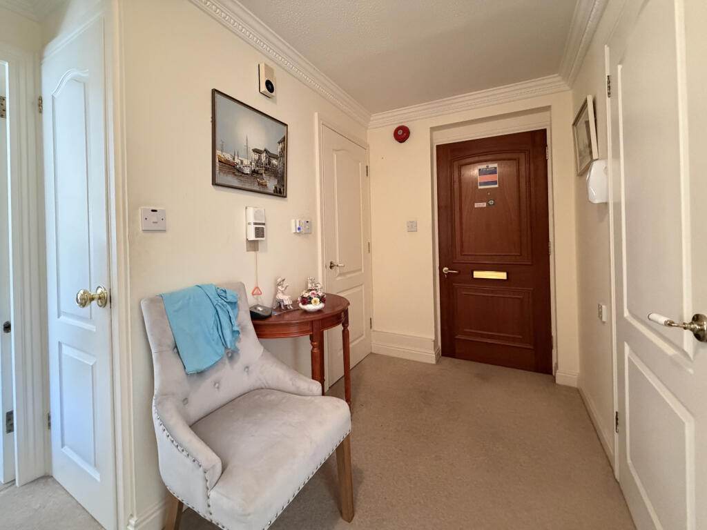 Apartment in Southampton - View 5