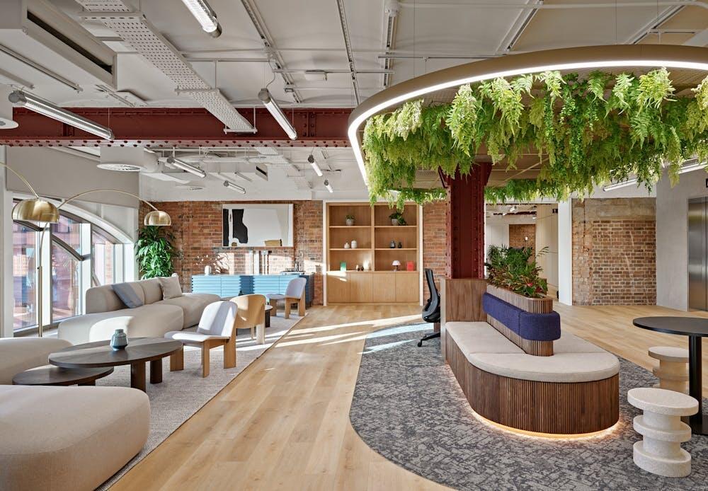 bbc3e1c07abd91f42b737e0519fffb09greycoat241206draft01.jpg