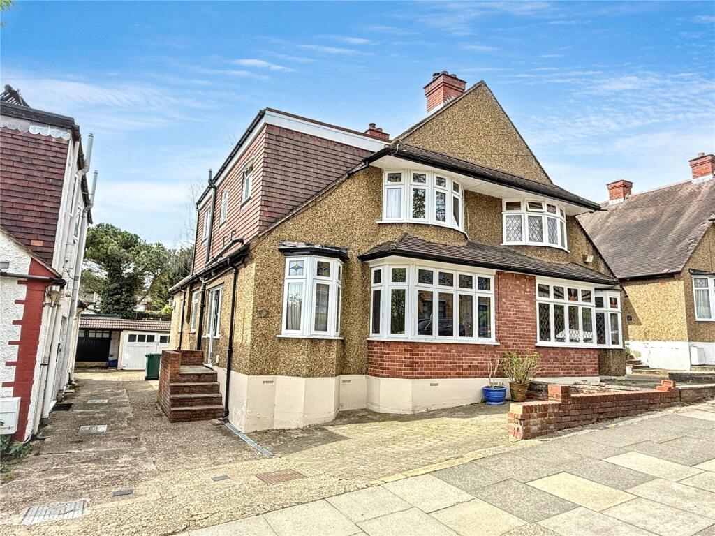 Main image of property: Vale Drive, Barnet, Hertfordshire, EN5