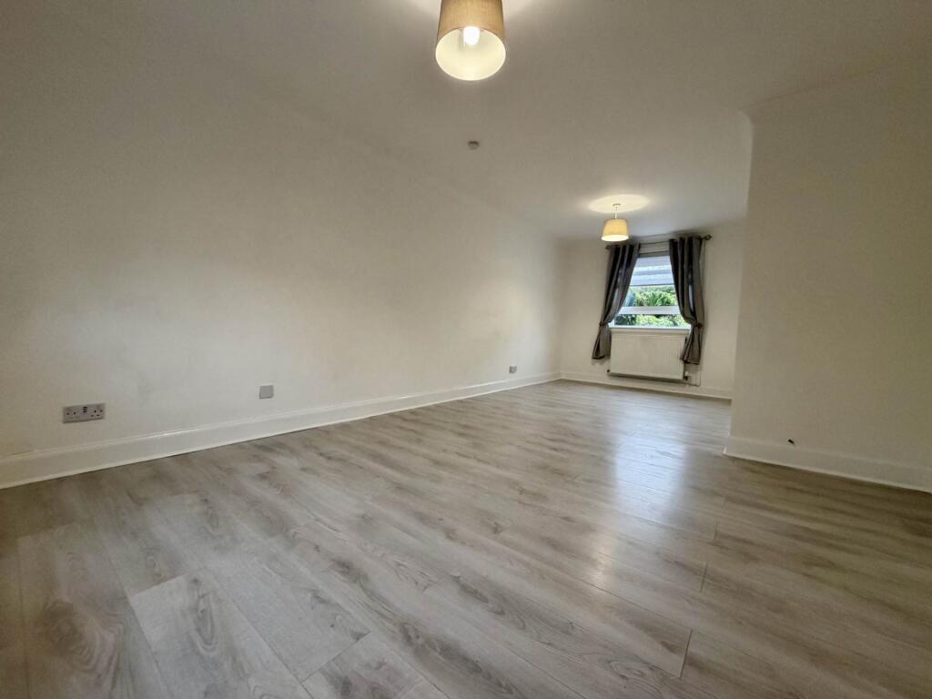 House in Motherwell, North Lanarkshire - View 2