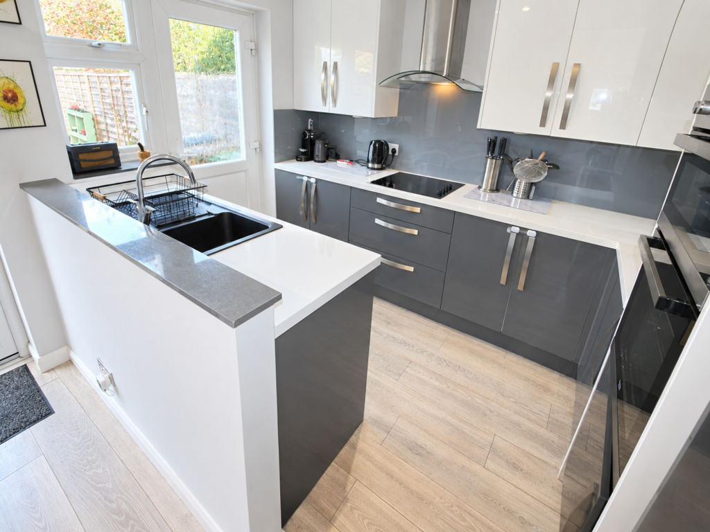 House in Guildford, Surrey - View 5